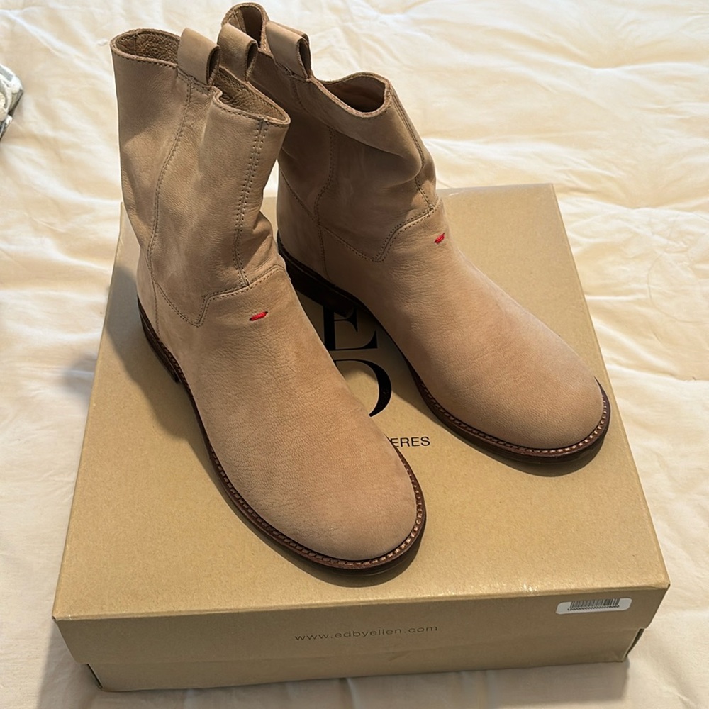 Ellen Degeneres Sebring Boot Size 6